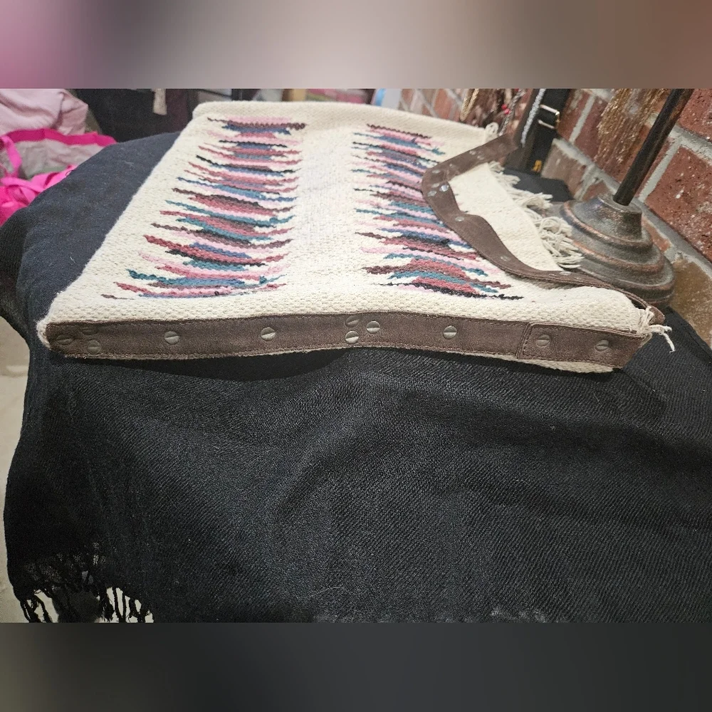 Free People hobo bag see last 2 pics for full description - Picture 4 of 9